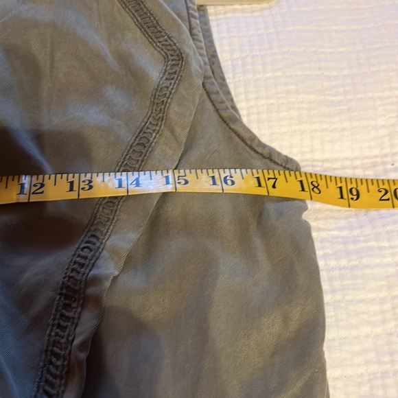 Military green cinch vest - Picture 8 of 9